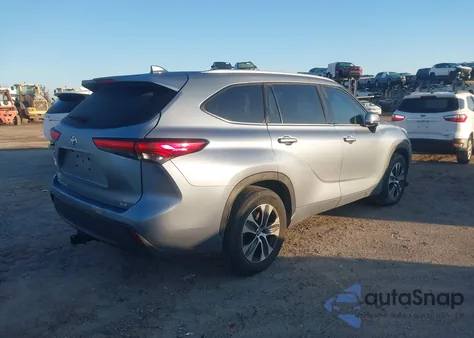 2021 Toyota Highlander Xle из США, поврежденный, VIN 5TDGZRAH7MS081286
